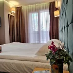 Hotel Хотел Микадо - Онлайн Self Check-In