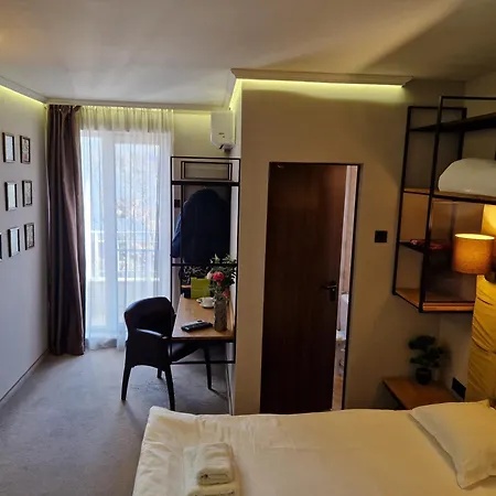 Хотел Микадо - Онлайн Self Check-In Hotell Burgas