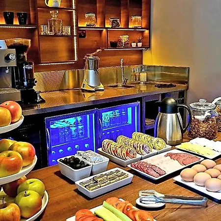 Хотел Микадо Hotel 3*