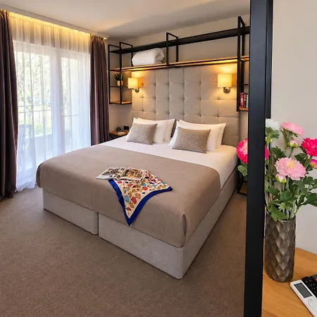 Хотел Микадо Hotel