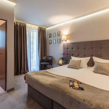 Хотел Микадо - Онлайн Self Check-In Hotel 3*