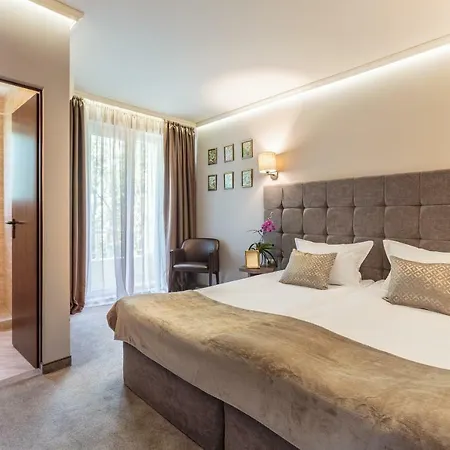 Хотел Микадо - Онлайн Self Check-In Hotel 3*